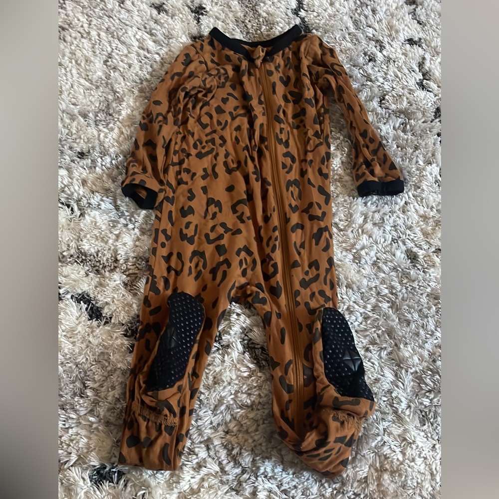 Kyte baby zipper Jammie’s 18-24 gently used in fantastic shape.